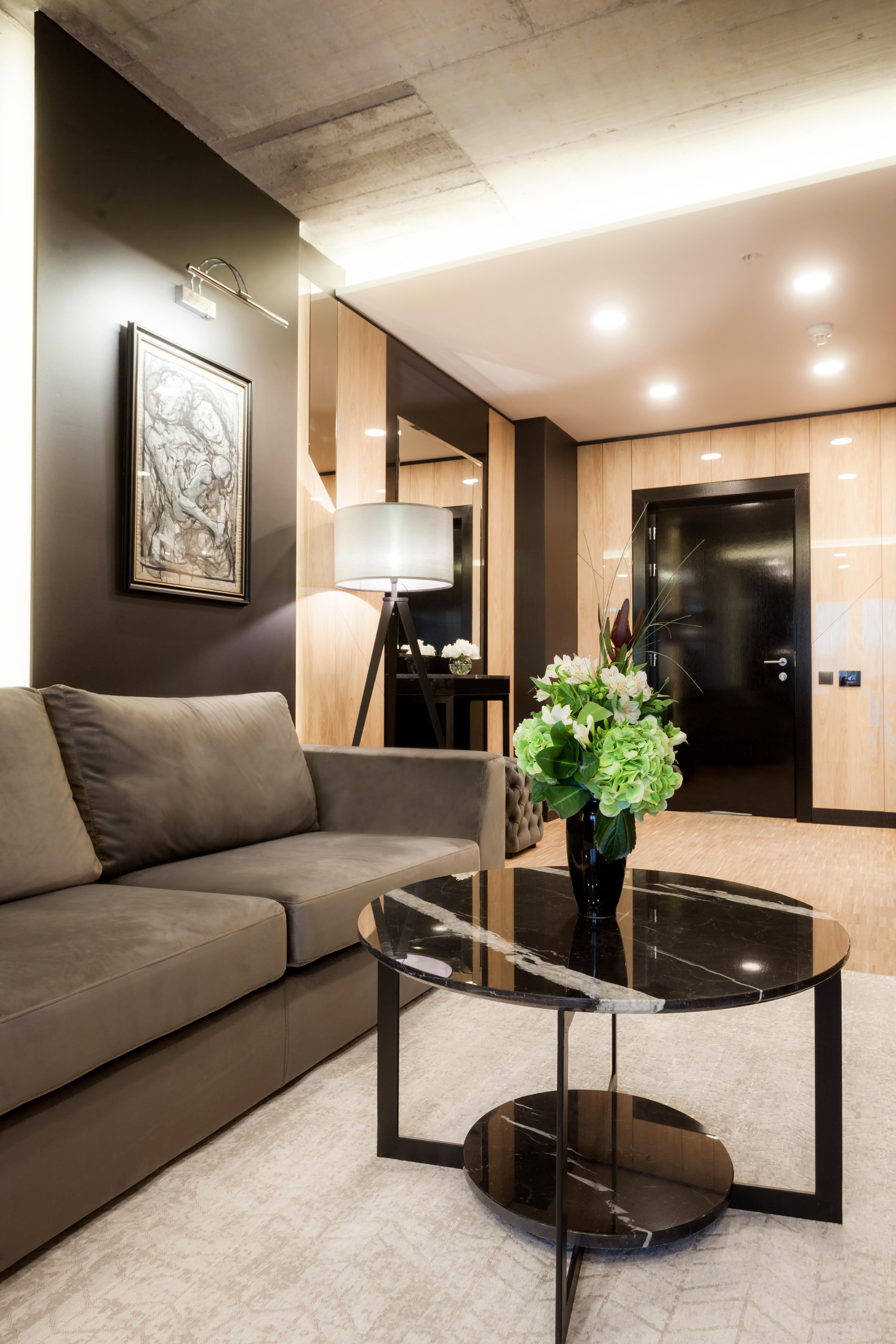 Hotel Platinia Cluj-Napoca Exterior photo A suite at the Mandarin Oriental, Munich