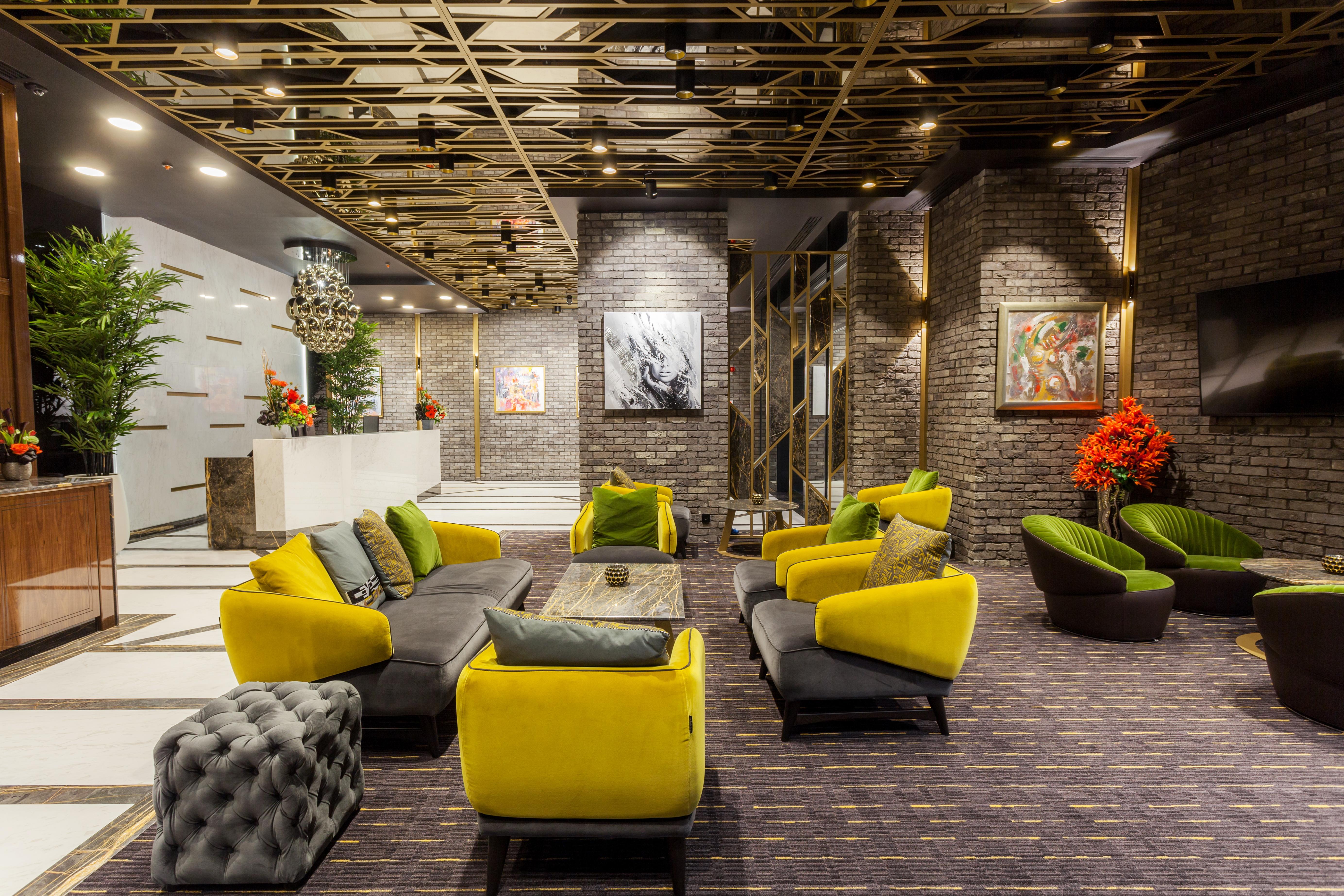 Hotel Platinia Cluj-Napoca Exterior photo The lobby of the hotel