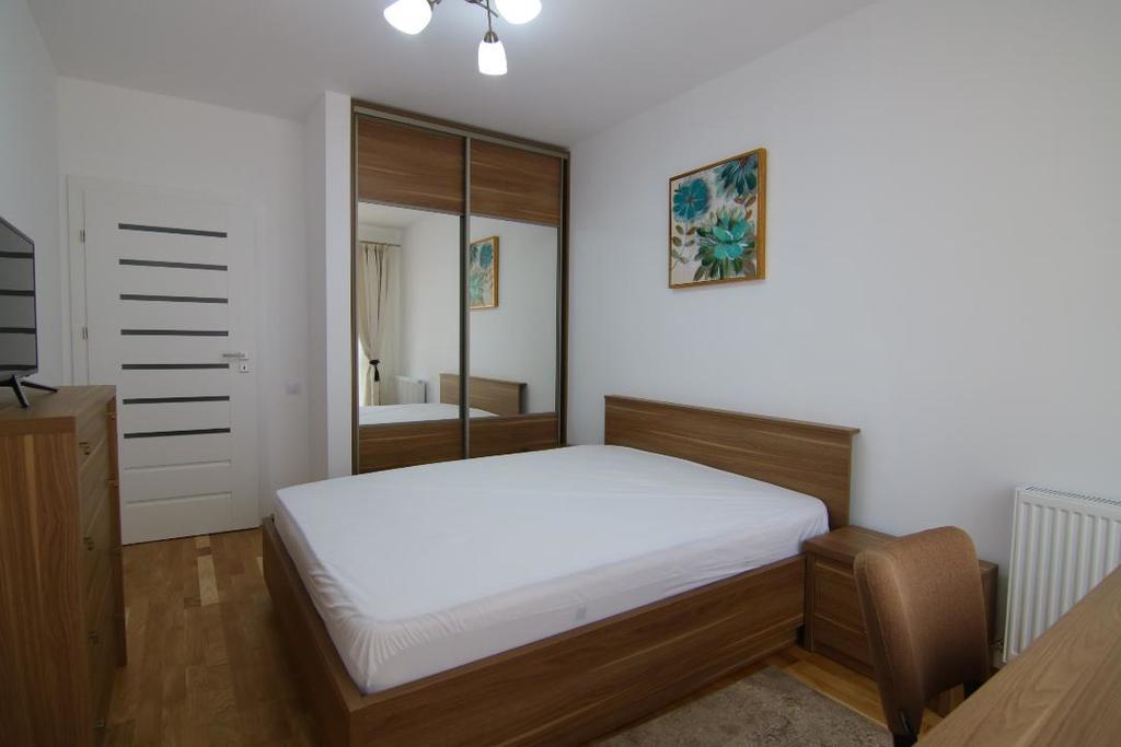 Hotel Platinia Cluj-Napoca Exterior photo A bedroom